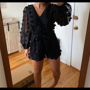 Black puffed texture romper